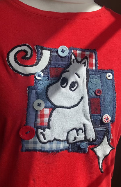 Red tea with white hippo patch