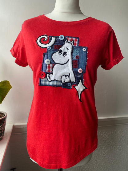 Red tea with white hippo patch